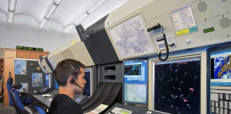 how much do air traffic controllers make
