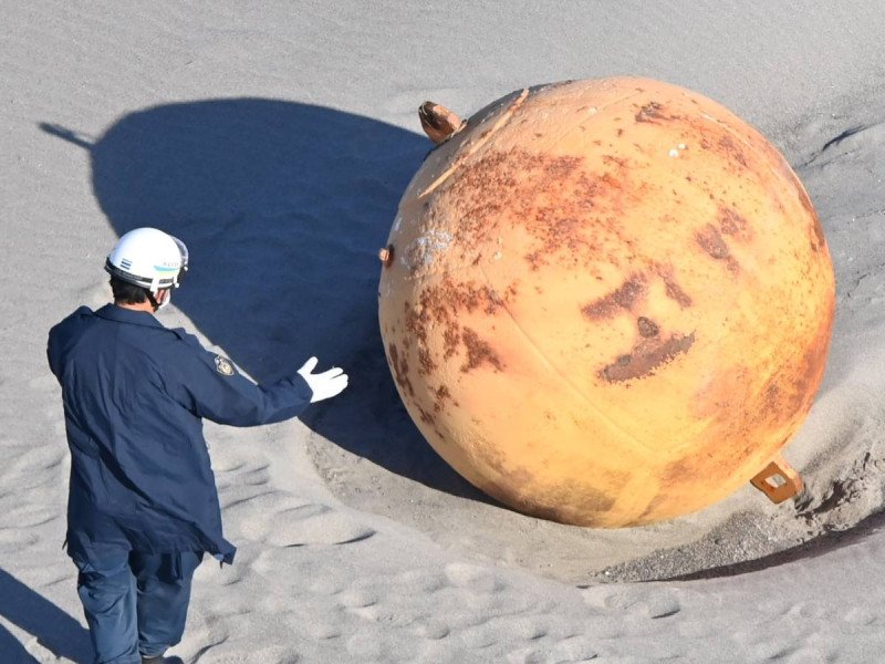 Iron Spheres Found in Ocean